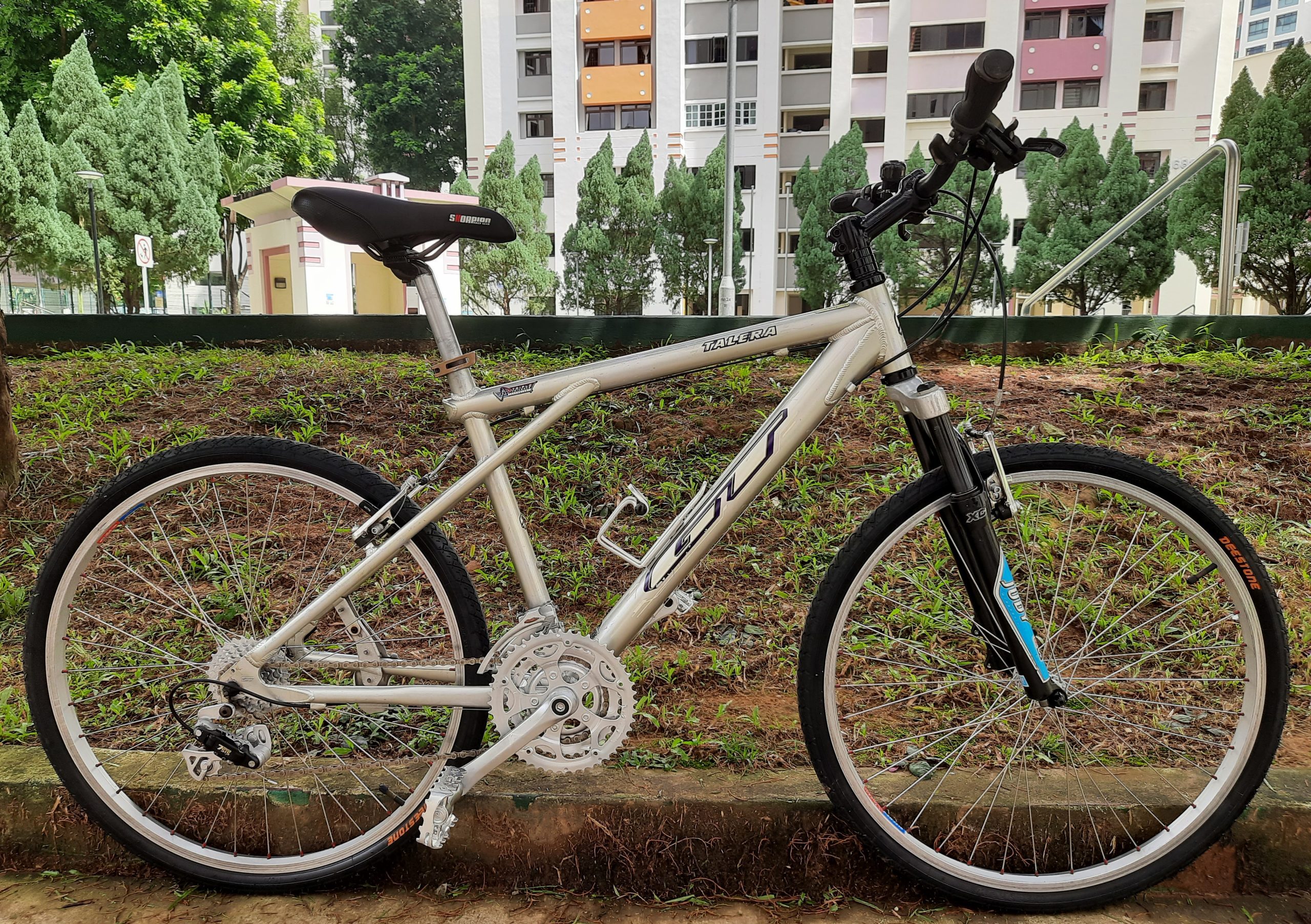 Gt all terra talera mountain outlet bike