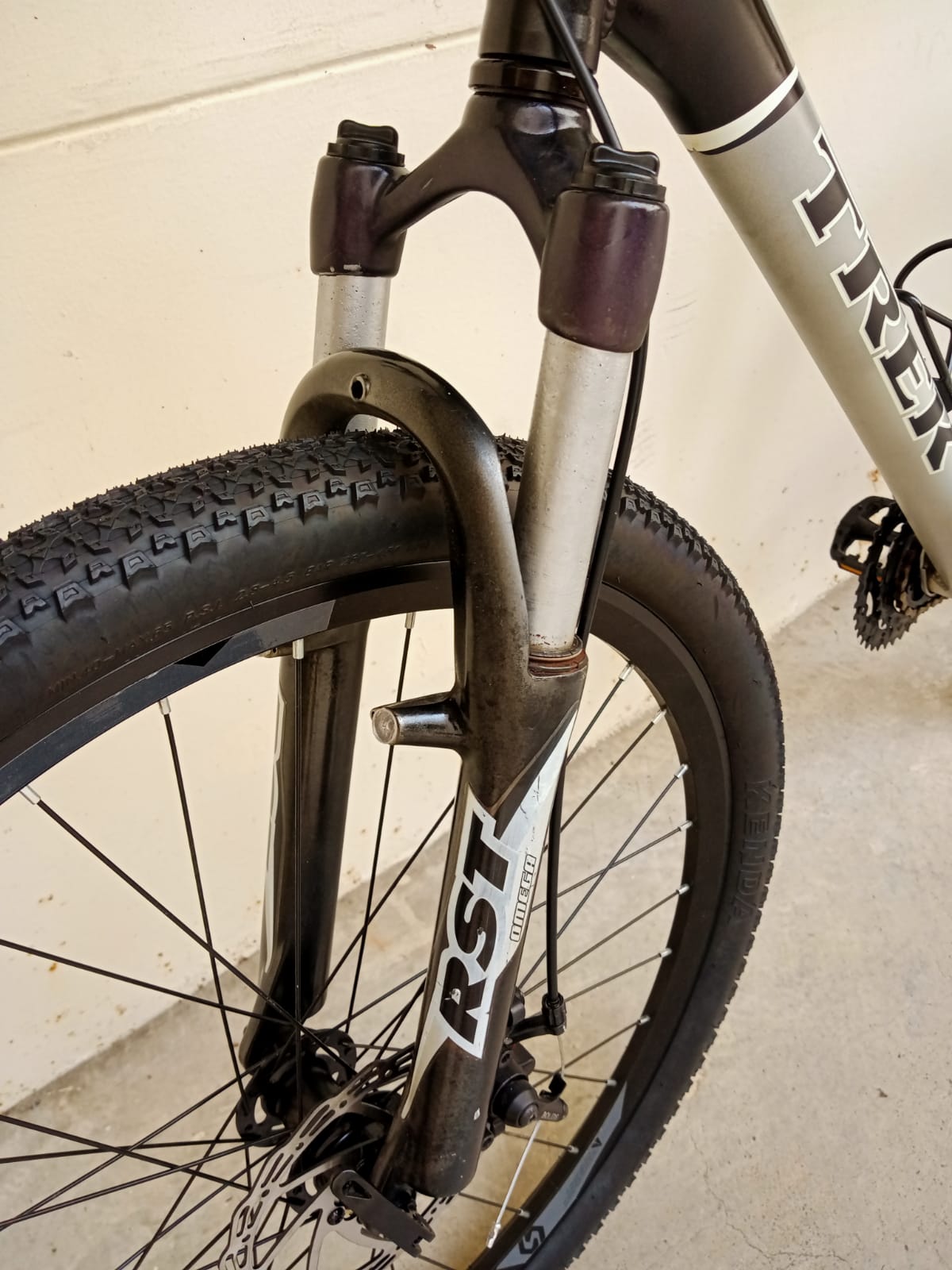 Trek sales 4400 bike